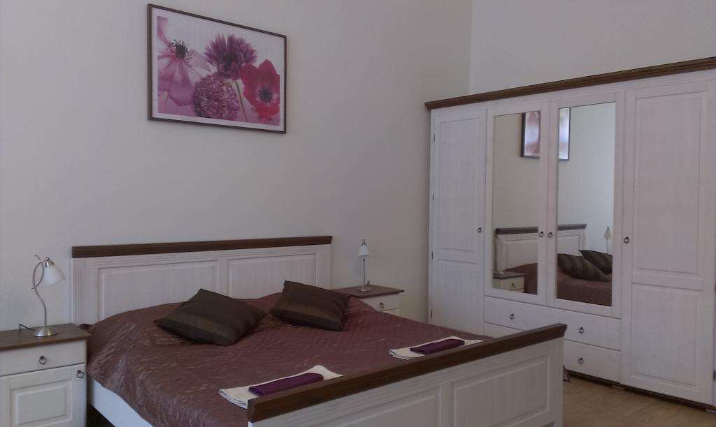Charles IV Apartments Praha Rom bilde